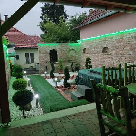 Buebaj Vendeghaz Hotel Eger Exterior photo