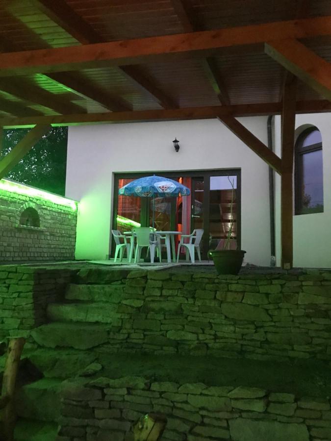 Buebaj Vendeghaz Hotel Eger Exterior photo