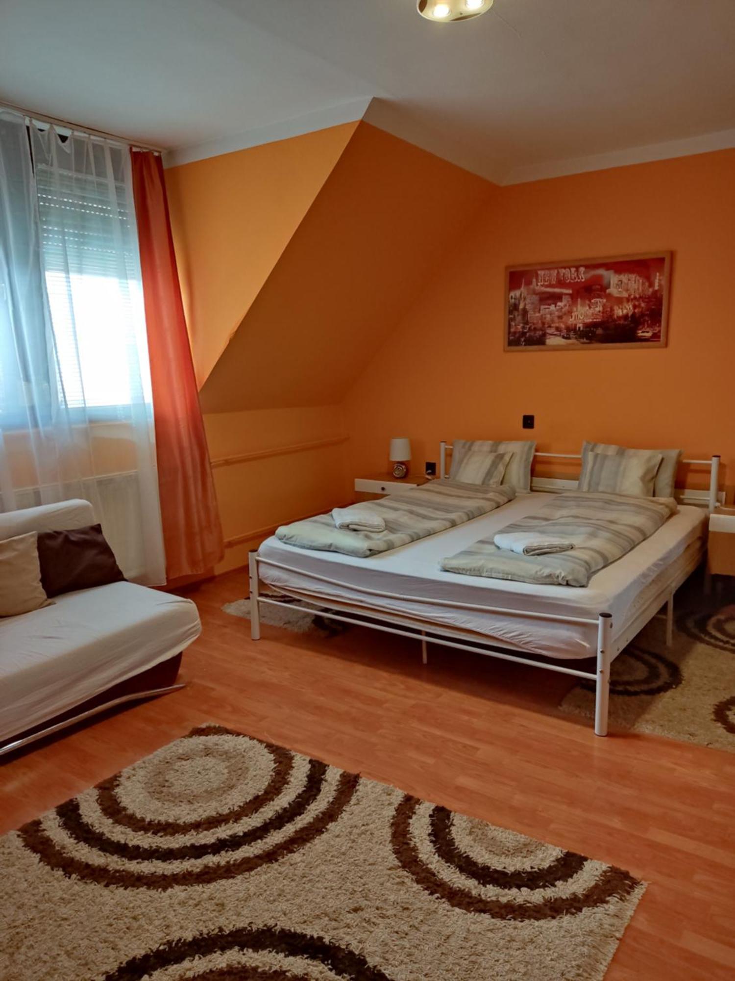 Buebaj Vendeghaz Hotel Eger Room photo