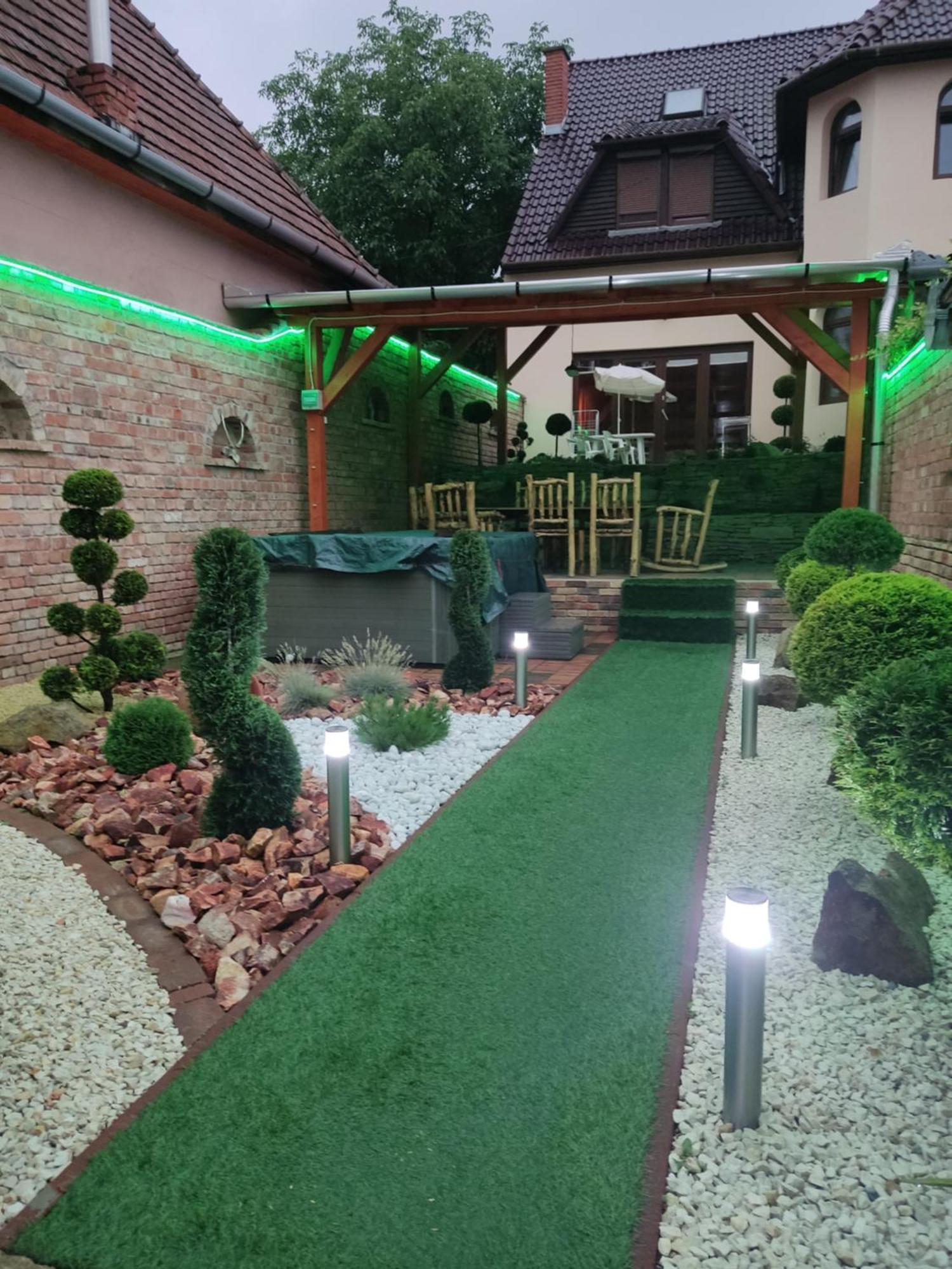 Buebaj Vendeghaz Hotel Eger Exterior photo