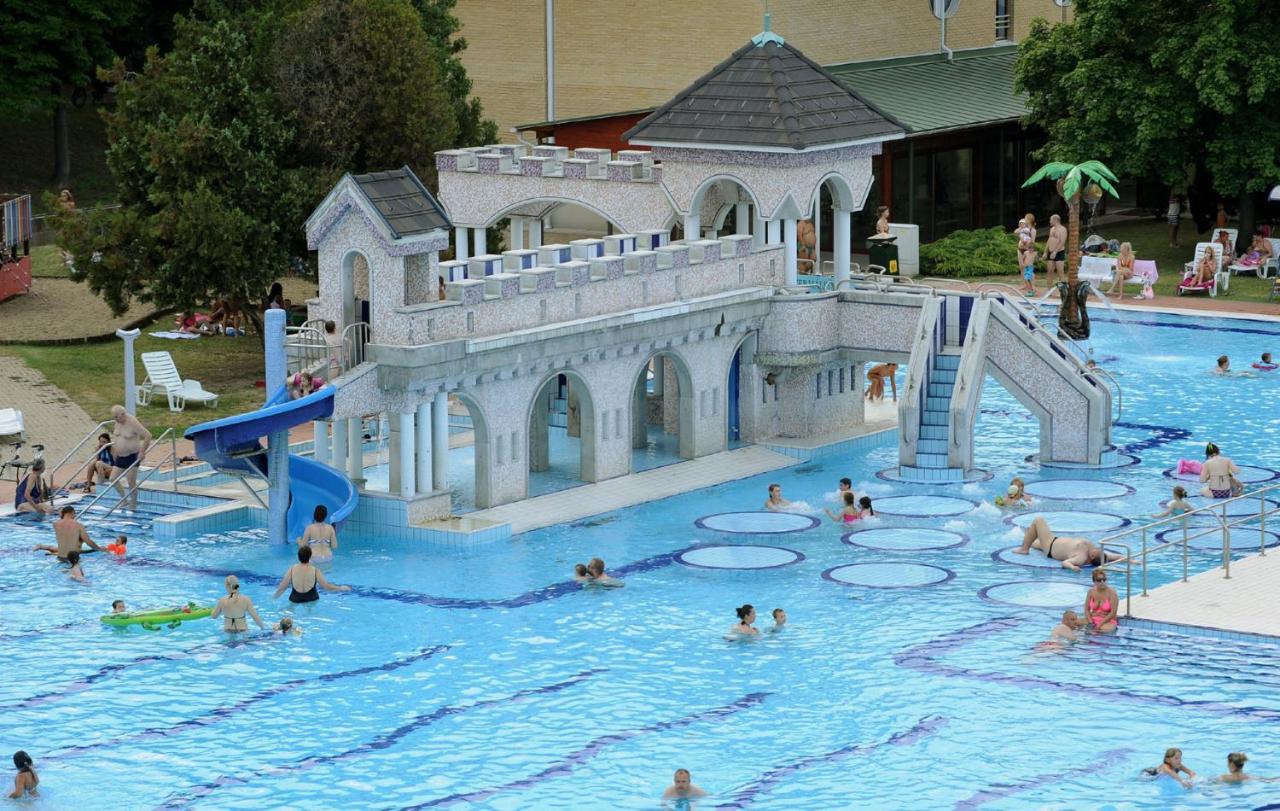 Buebaj Vendeghaz Hotel Eger Exterior photo